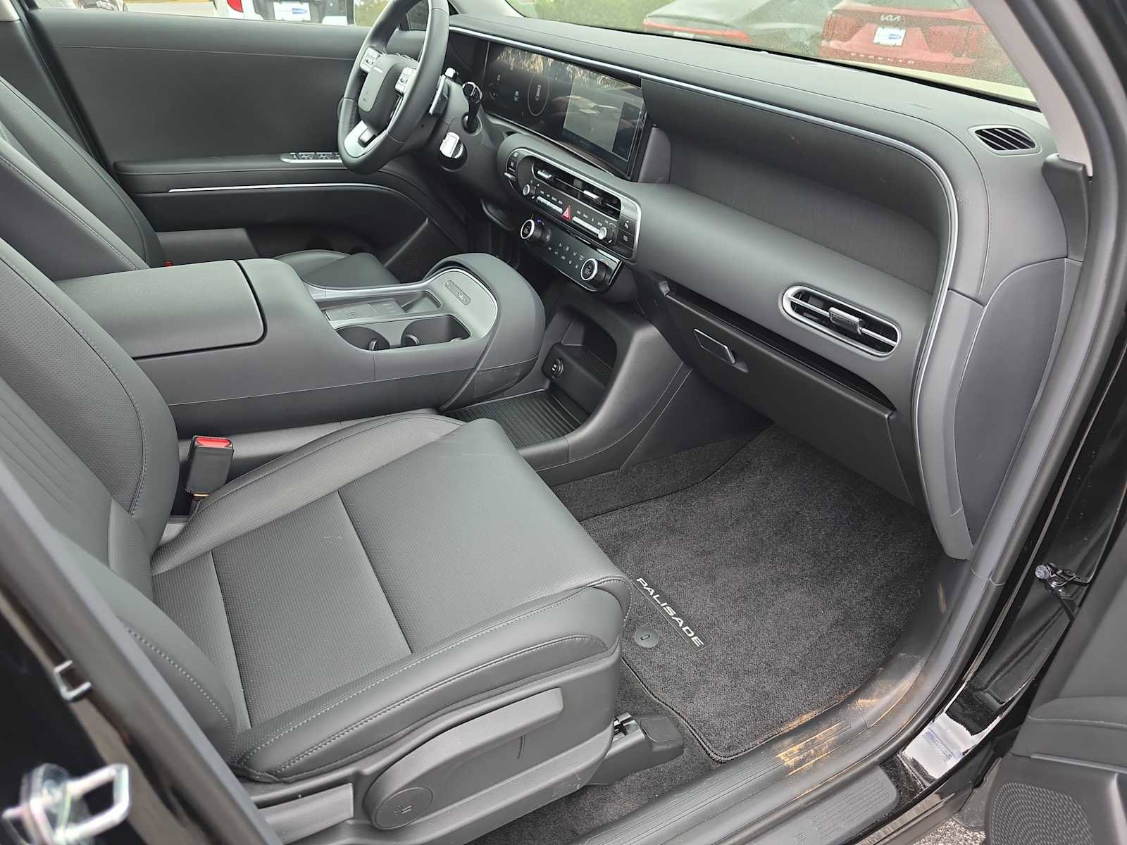 Certified 2026 Hyundai Palisade SEL FWD image 34