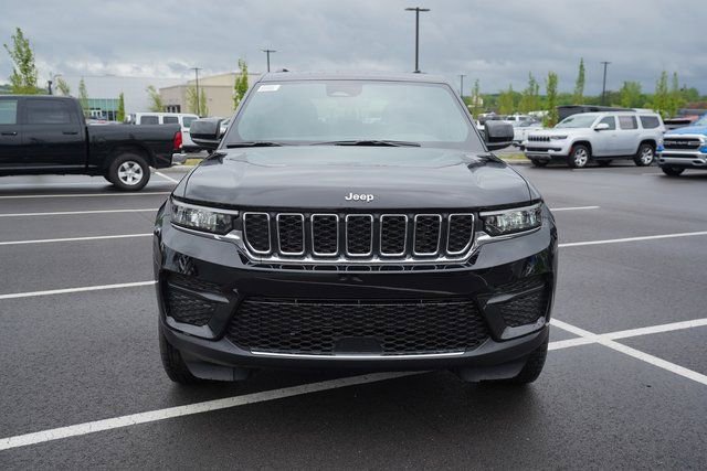 New 2025 Jeep Grand Cherokee Laredo X w/ Luxury Tech Group I image 2