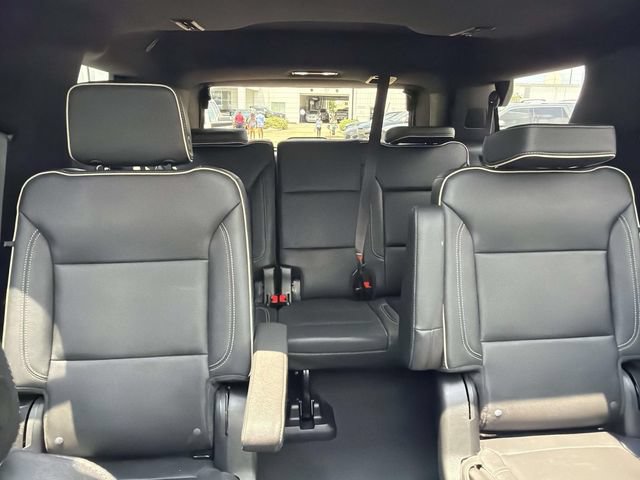 Used 2023 GMC Yukon SLT w/ SLT Premium Package RWD image 12