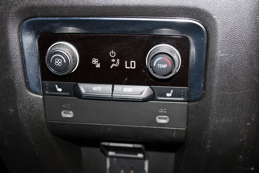 Used 2023 Chevrolet Tahoe Premier image 36