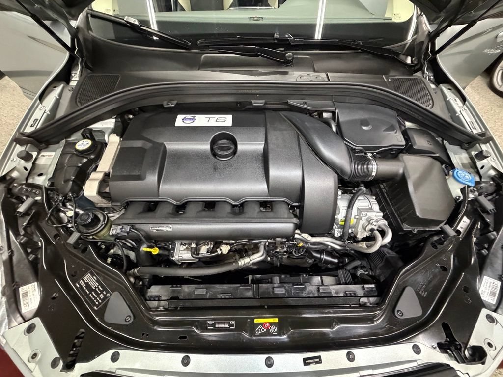 Used 2012 Volvo XC60 T6 AWD/4WD image 40