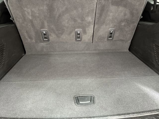 Certified 2023 GMC Yukon XL SLT w/ SLT Luxury Package image 26