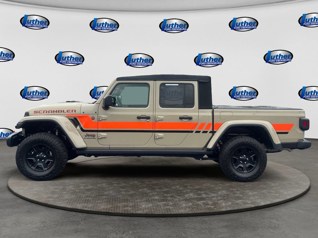 Used 2022 Jeep Gladiator Mojave w/ Cold Weather Group AWD/4WD image 2