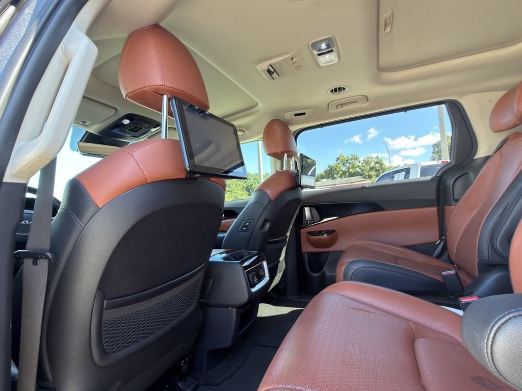 Used 2022 Kia Carnival SX Prestige FWD image 19
