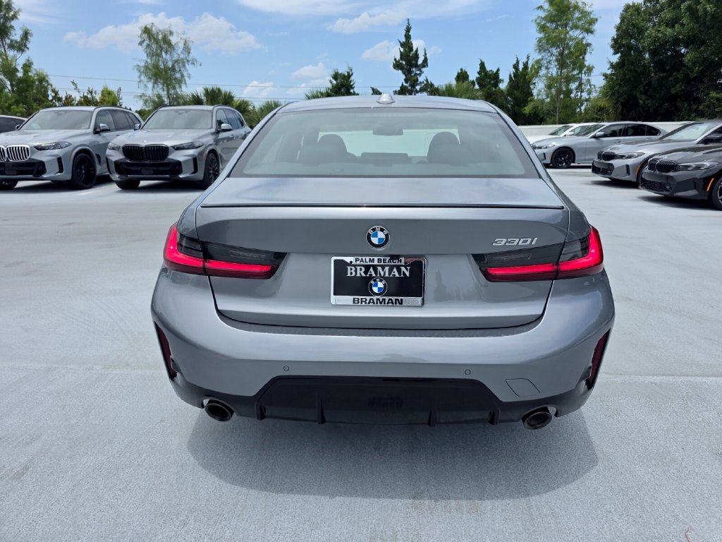 New 2026 BMW 330i Sedan w/ M Sport Package RWD image 5