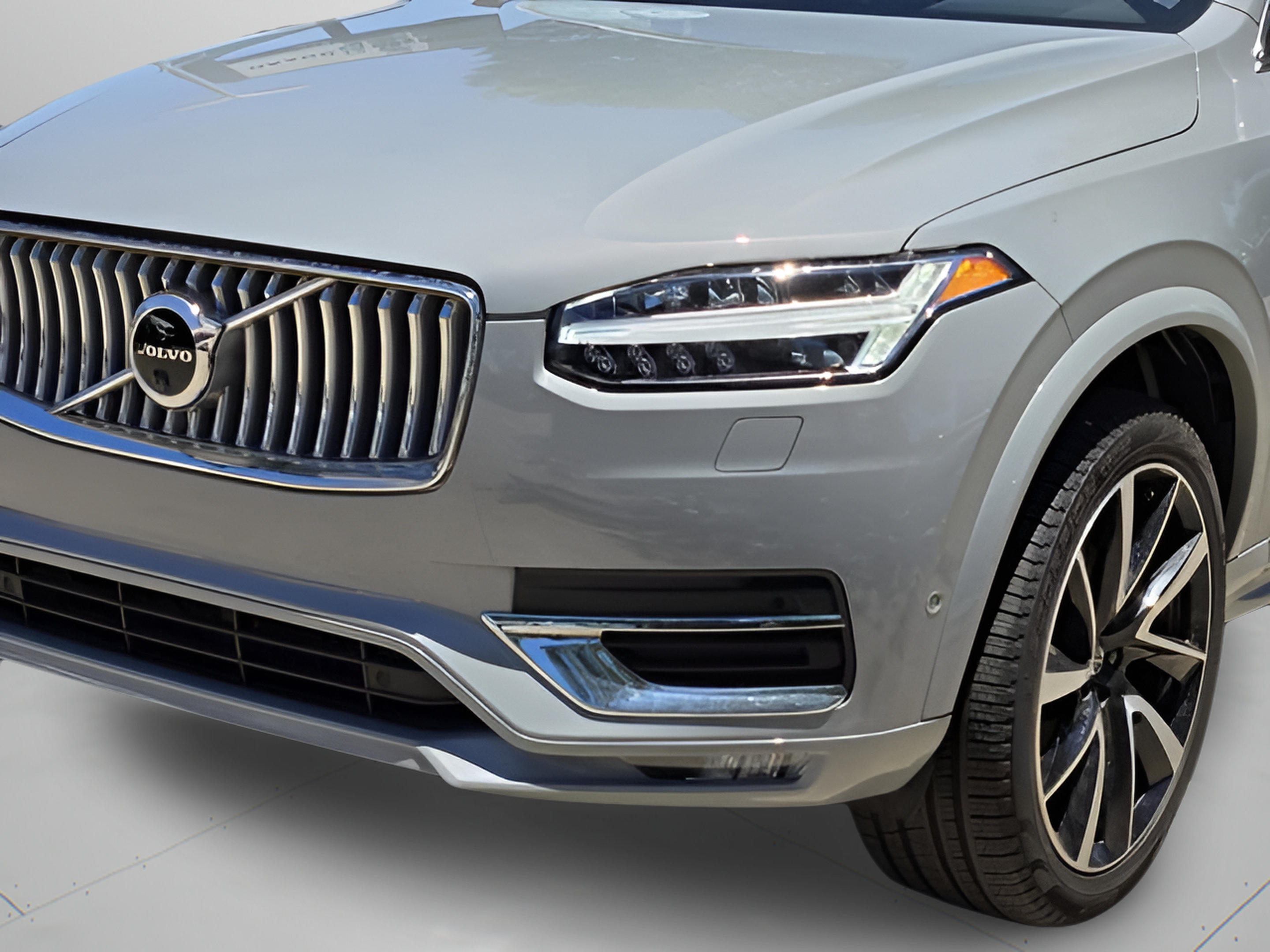Used 2025 Volvo XC90 B6 Plus w/ Protection Package Premier AWD/4WD image 34