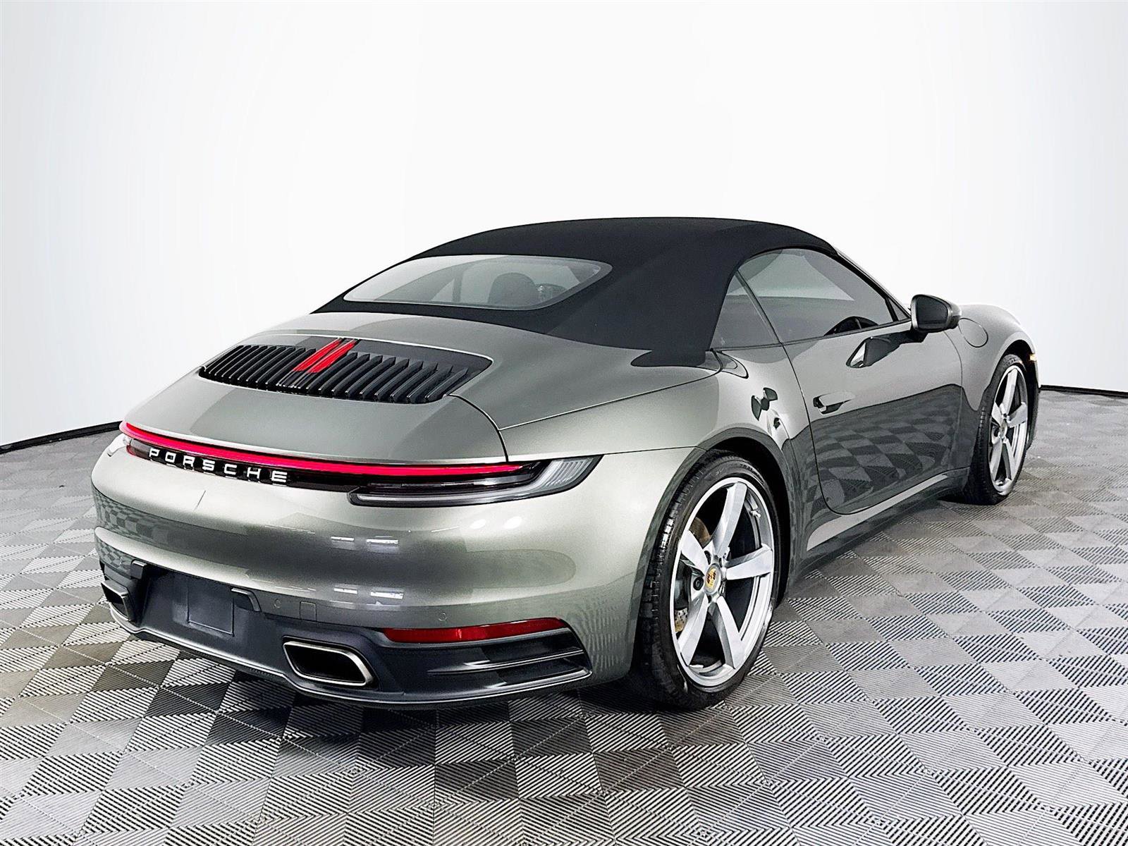 Used 2020 Porsche 911 Carrera image 5