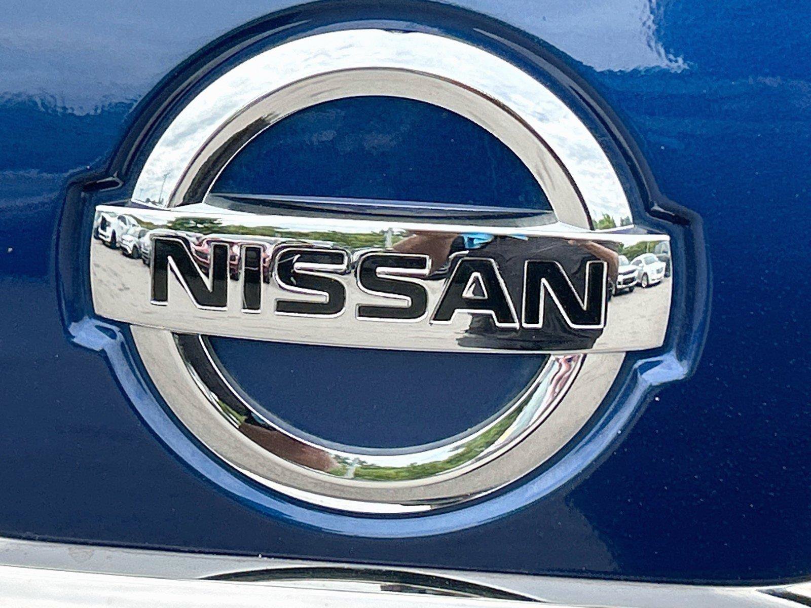 Used 2017 Nissan Titan Platinum Reserve AWD/4WD image 12