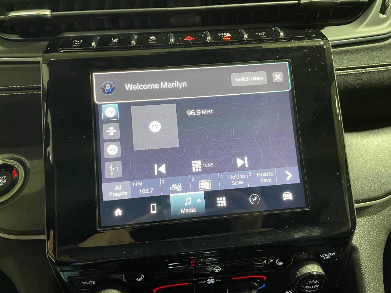 Used 2021 Jeep Grand Cherokee L Laredo w/ Luxury Tech Group I image 10
