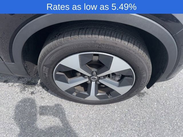 Used 2025 Volvo XC40 B5 Plus w/ Climate Package image 5