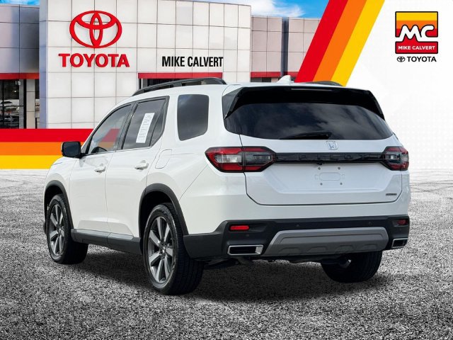 Used 2023 Honda Pilot Touring image 6