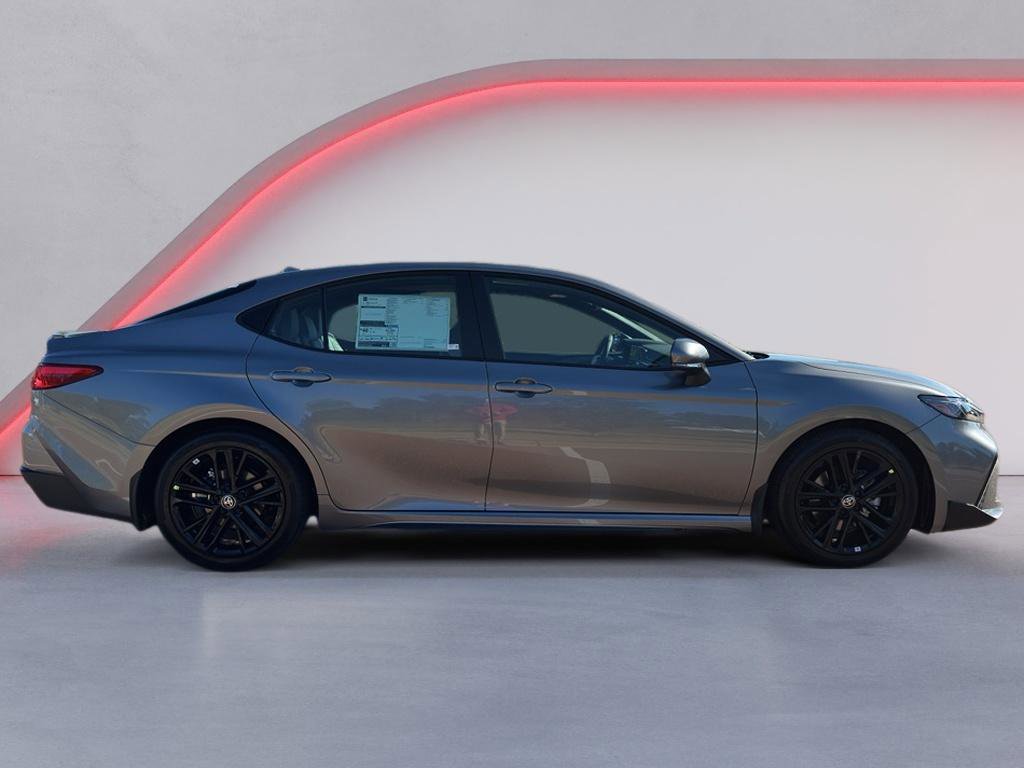 New 2026 Toyota Camry SE image 4