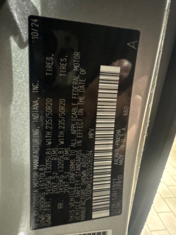 Used 2025 Toyota Sienna XSE w/ XSE Plus Package image 5