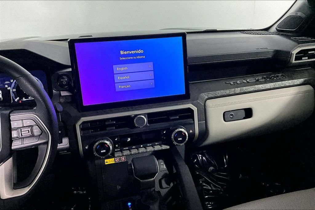 Used 2025 Toyota Tacoma Limited AWD/4WD image 6