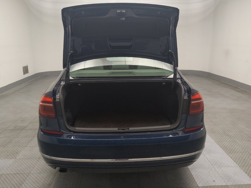 Used 2019 Volkswagen Passat 2.0T Wolfsburg w/ Wheels & Sunroof Package FWD image 29