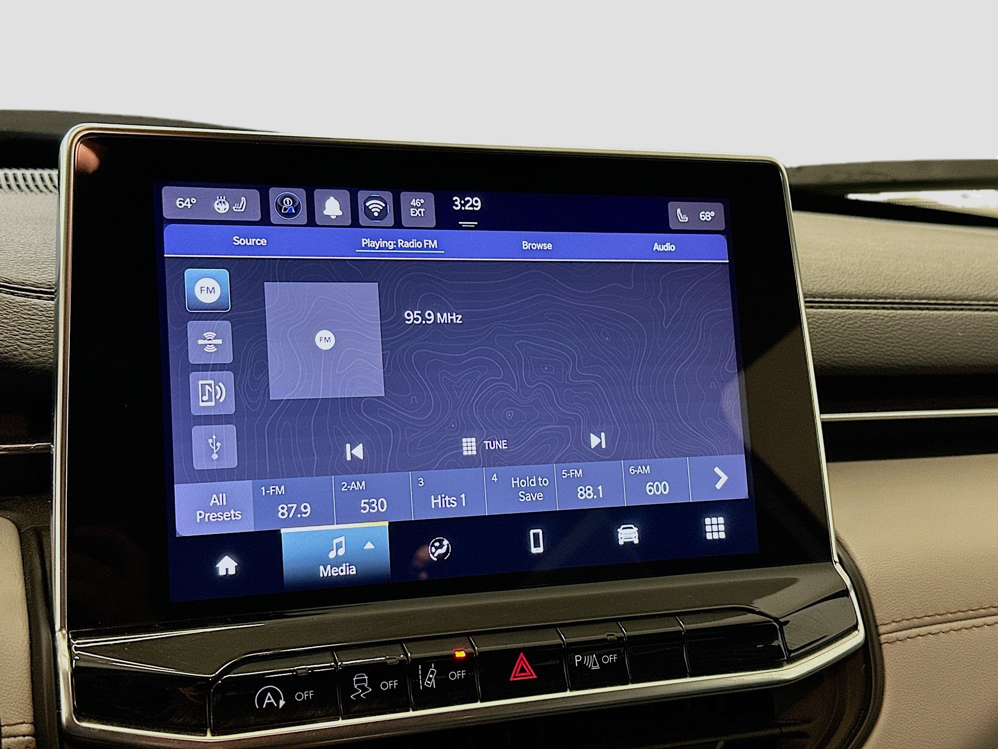 Used 2025 Jeep Compass Limited image 21