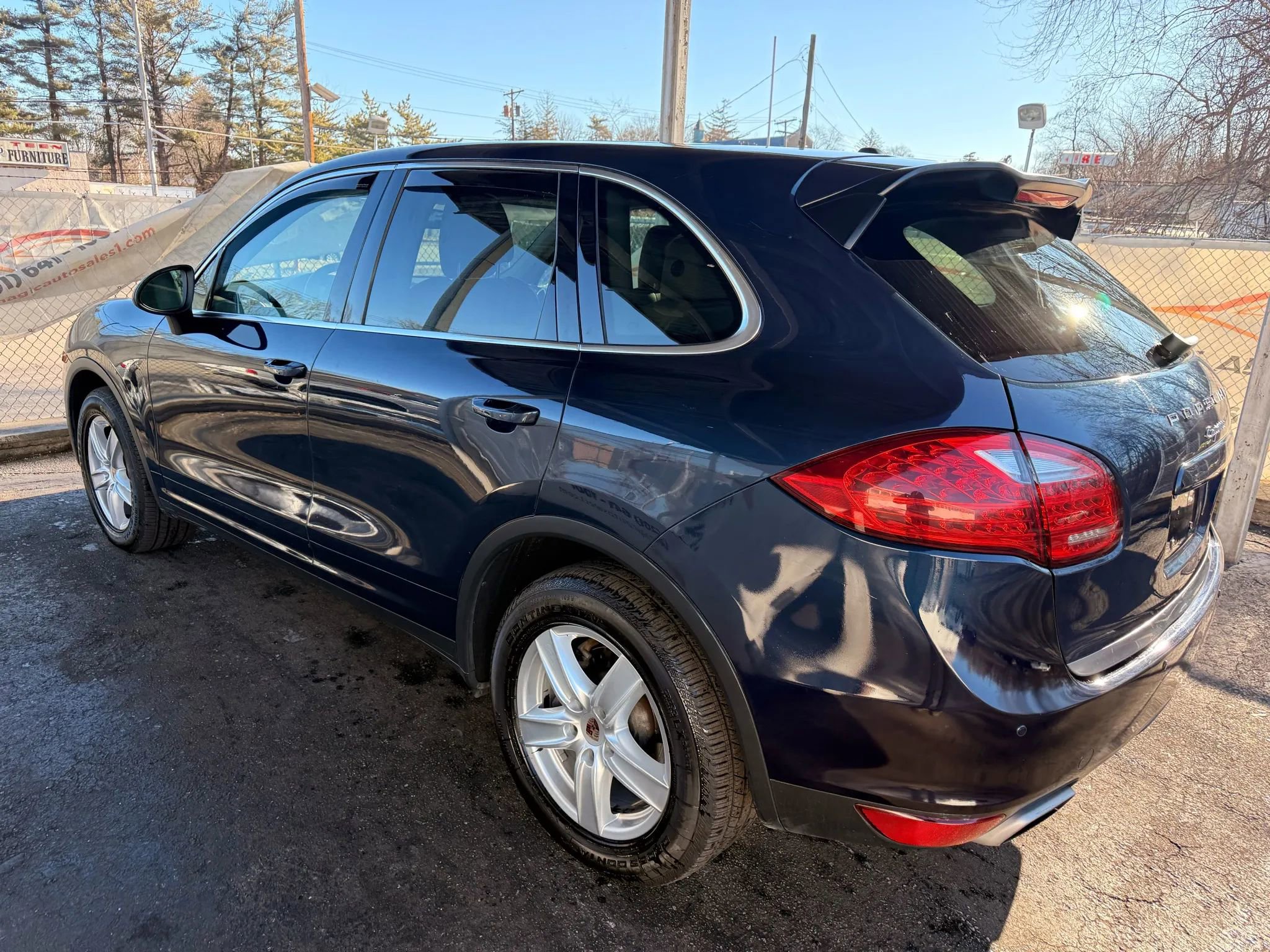 Used 2014 Porsche Cayenne Platinum Edition AWD/4WD image 12