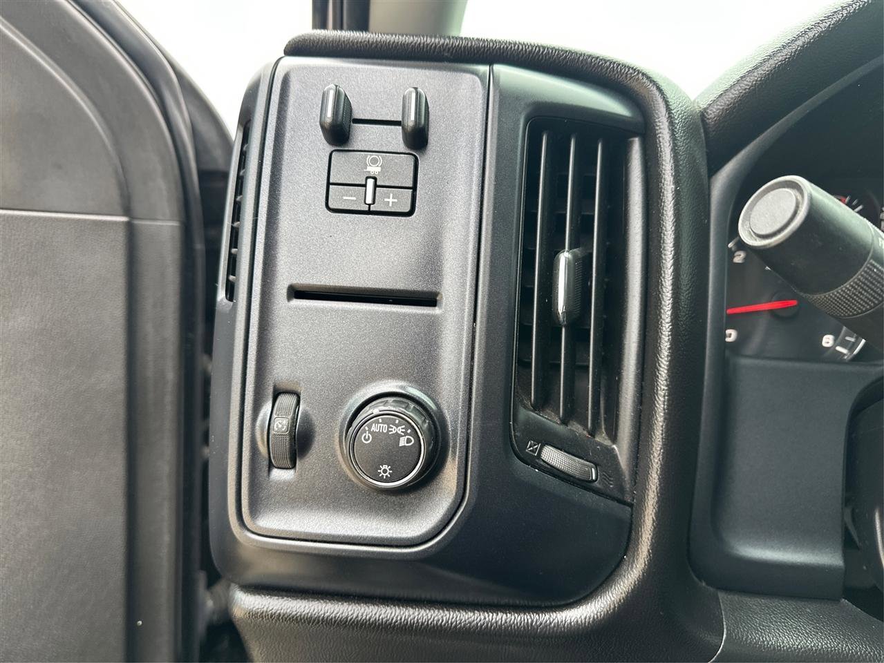 Used 2016 Chevrolet Silverado 1500 Custom w/ Rally 1 Edition AWD/4WD image 17