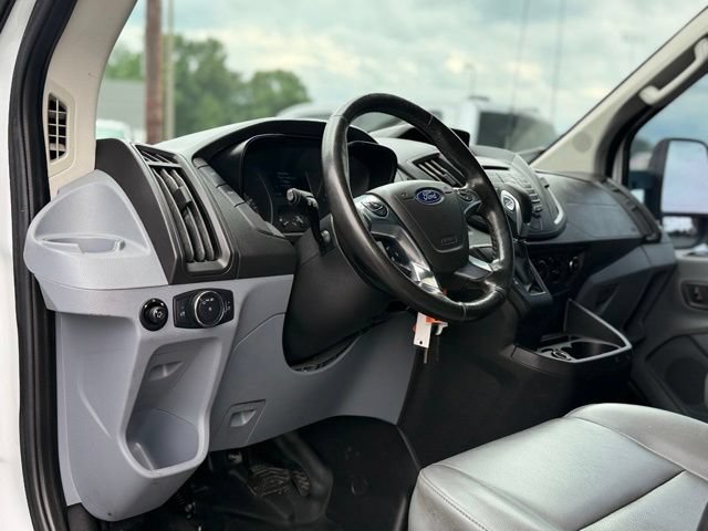 Used 2019 Ford Transit 350 148 Medium Roof RWD image 5