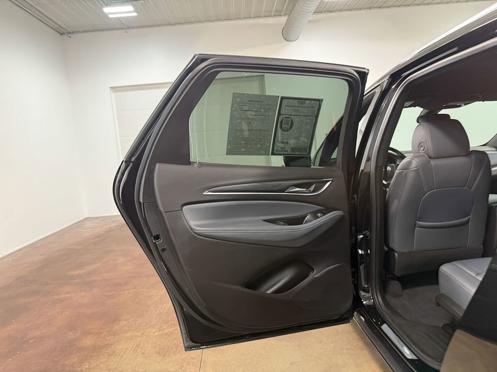 Used 2023 Buick Enclave Essence AWD/4WD image 46
