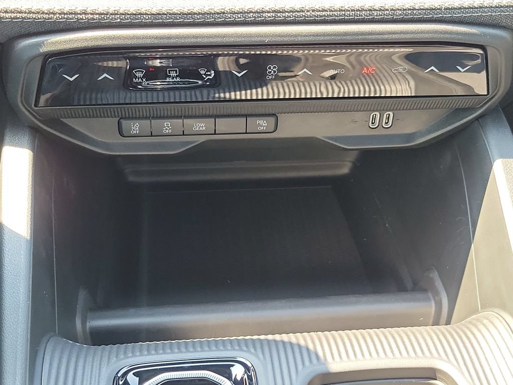 New 2026 Jeep Cherokee Laredo AWD/4WD image 17