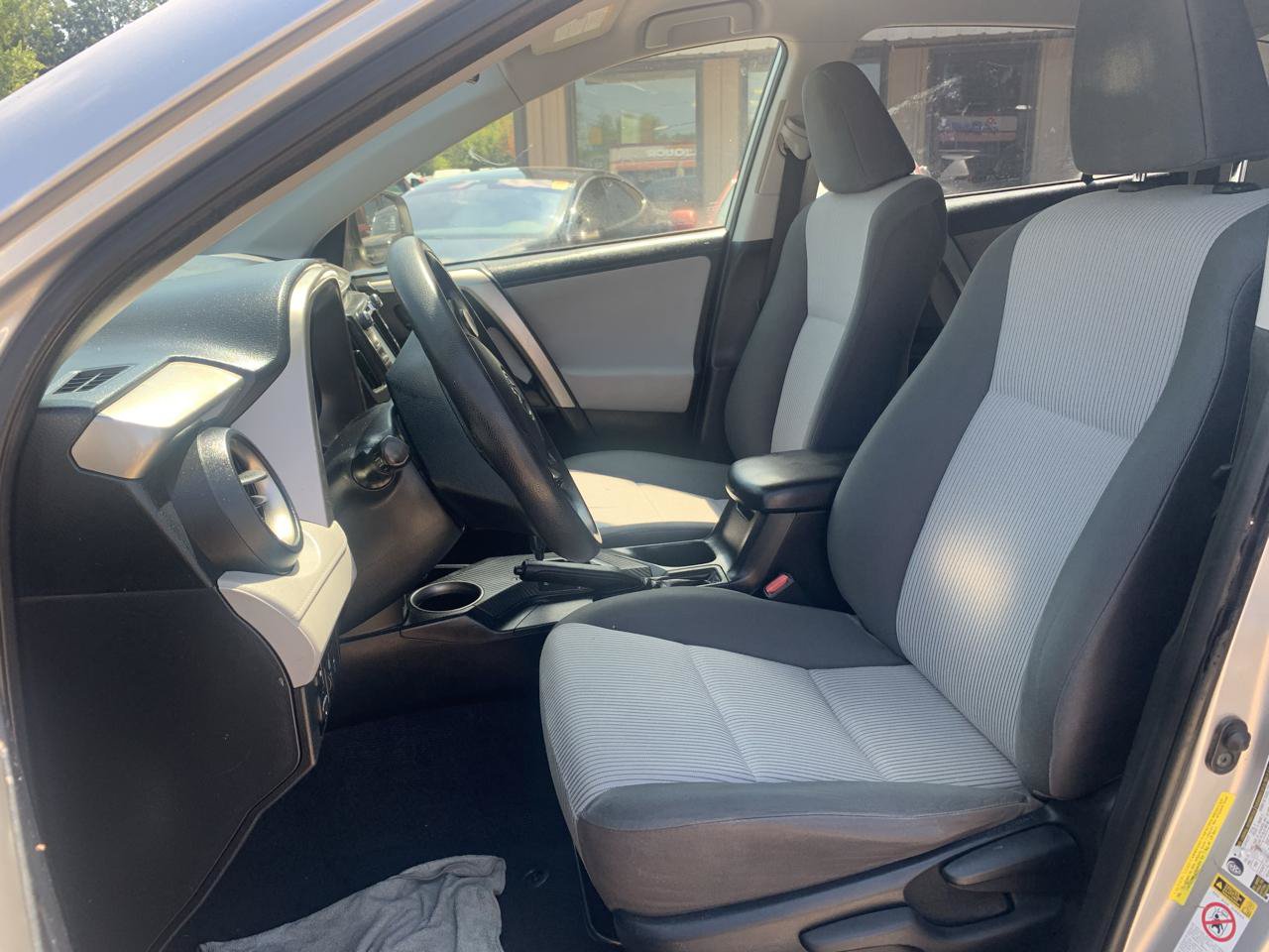 Used 2014 Toyota RAV4 LE FWD image 8
