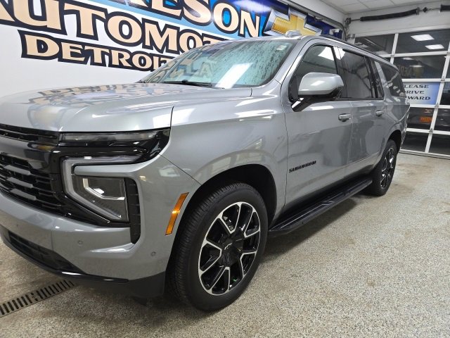 Used 2025 Chevrolet Suburban RST