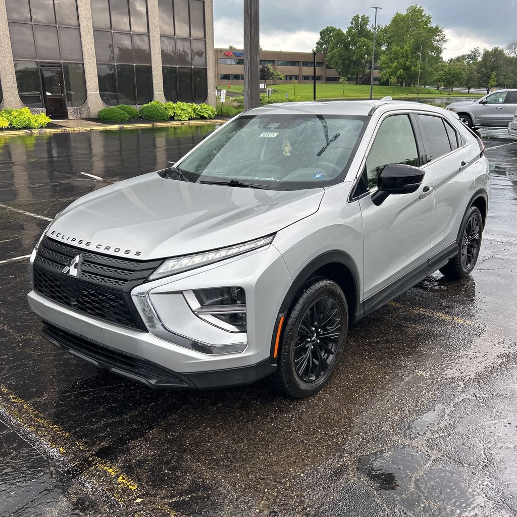 Used 2022 Mitsubishi Eclipse Cross LE AWD/4WD image 1