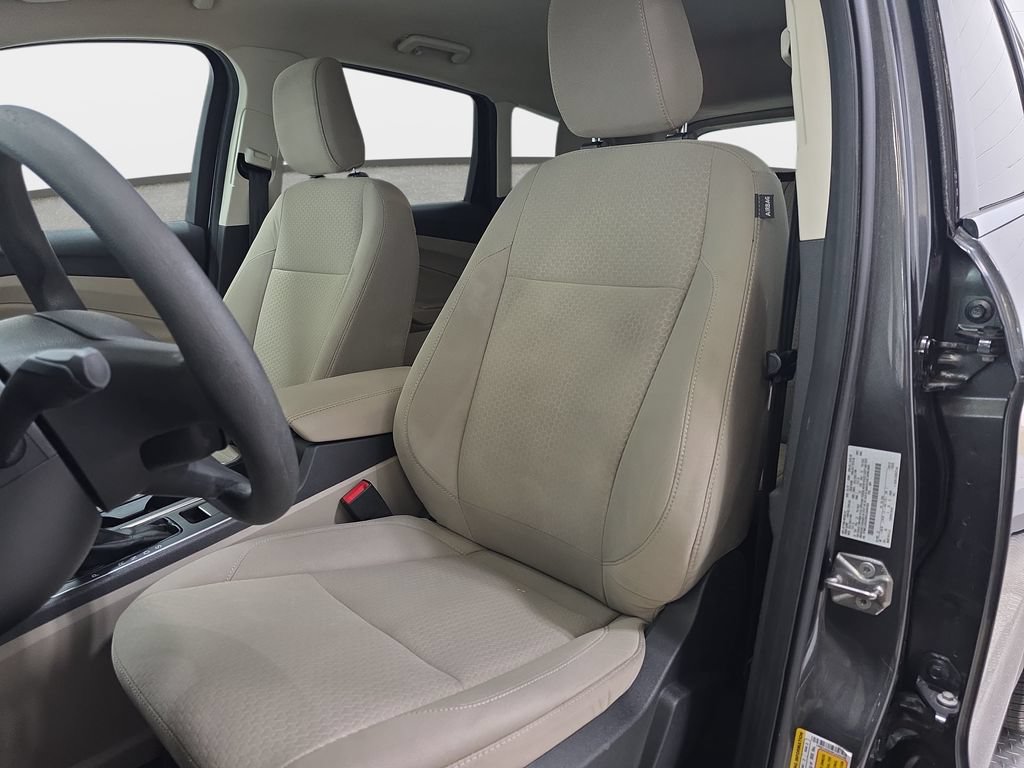 Used 2019 Ford Escape SE FWD image 14