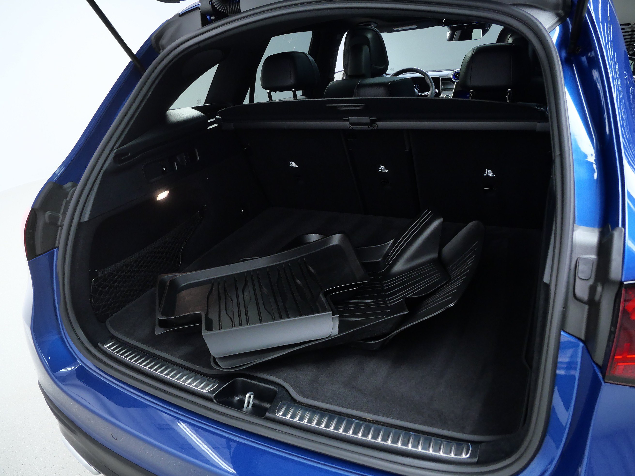 Used 2025 Mercedes-Benz GLC 300 4MATIC image 7