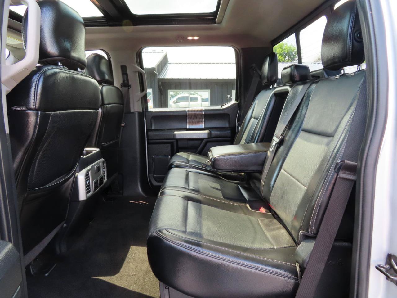 Used 2017 Ford F250 Lariat w/ Lariat Ultimate Package AWD/4WD image 46