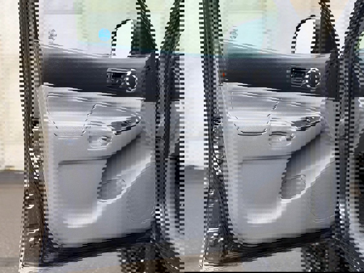 Used 2012 Toyota Tacoma 4x4 Access Cab w/ SR5 Pkg image 10