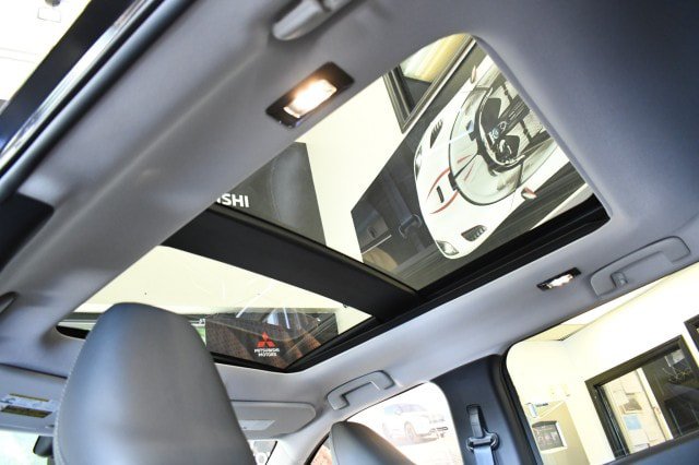 New 2026 Mitsubishi Outlander SE AWD/4WD image 28