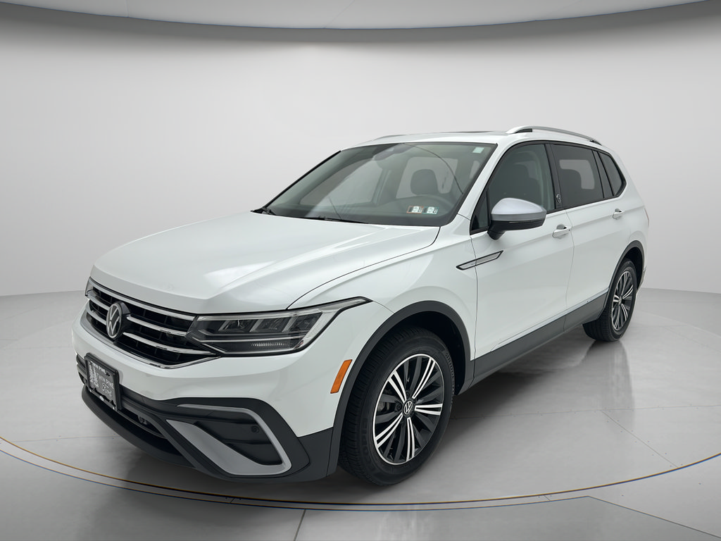 Used 2024 Volkswagen Tiguan Wolfsburg Edition AWD/4WD image 6