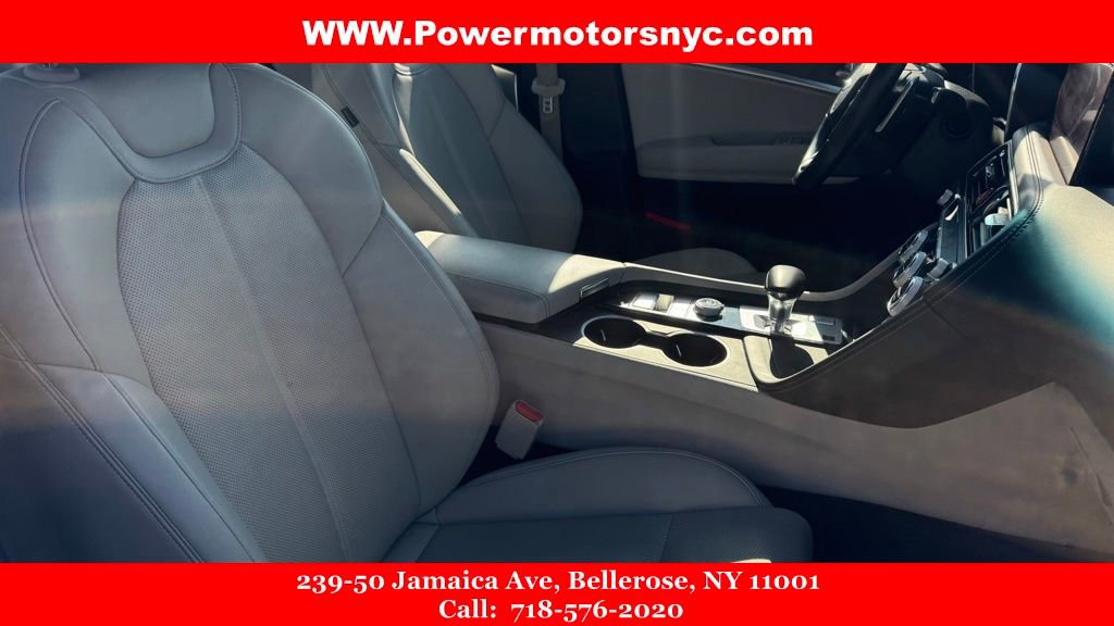 Used 2023 Genesis G70 2.0T image 14
