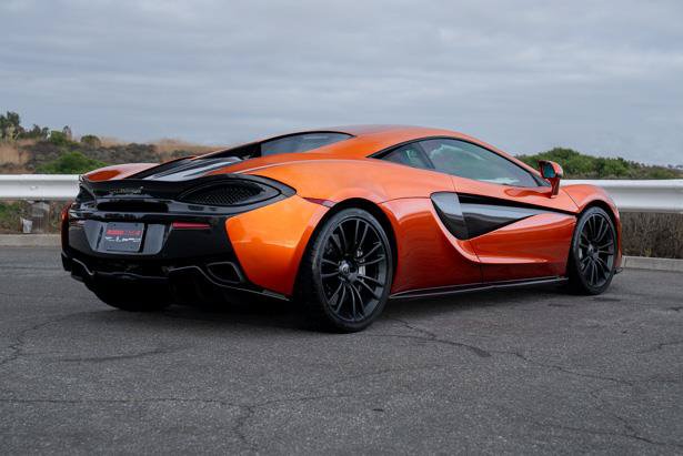 Used 2016 McLaren 570S Coupe RWD image 15