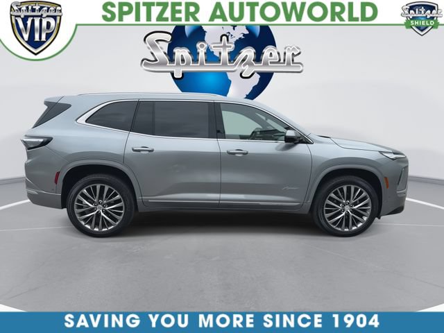 Used 2025 Buick Enclave Avenir AWD/4WD image 10