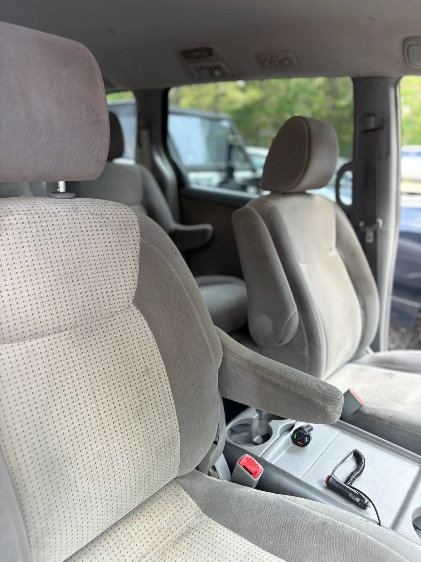 Used 2010 Toyota Sienna LE FWD image 30