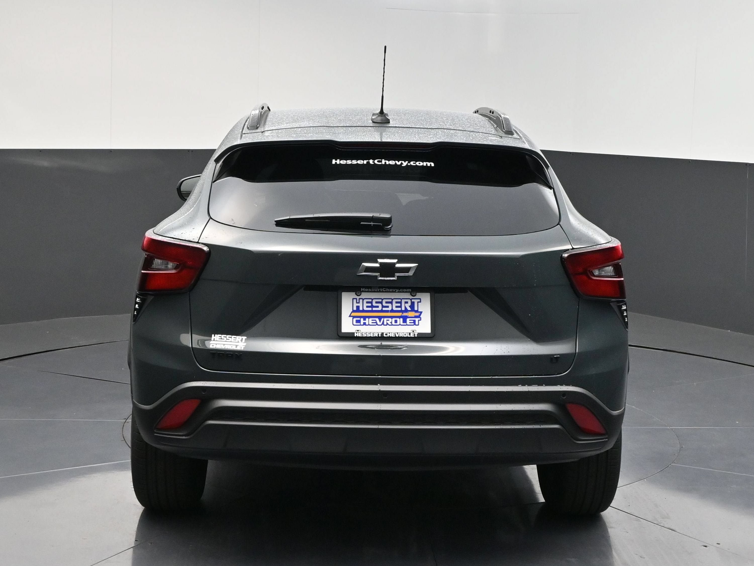 New 2026 Chevrolet Trax LT w/ Sunroof Package FWD image 7