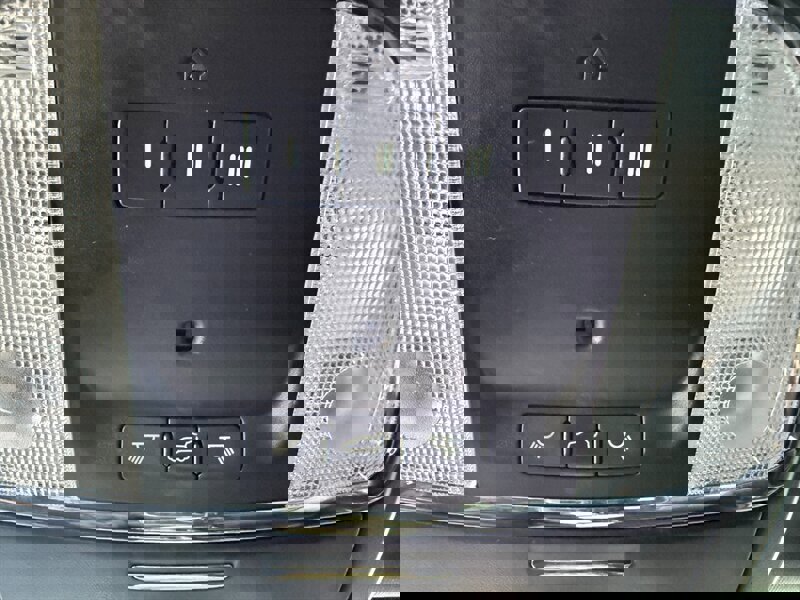 Used 2015 Jeep Grand Cherokee Limited image 37