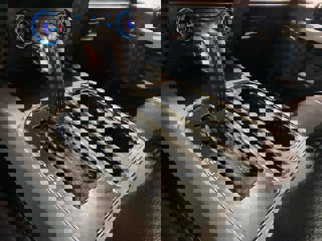 Used 2018 Ford F150 Raptor w/ Equipment Group 802A Luxury image 24