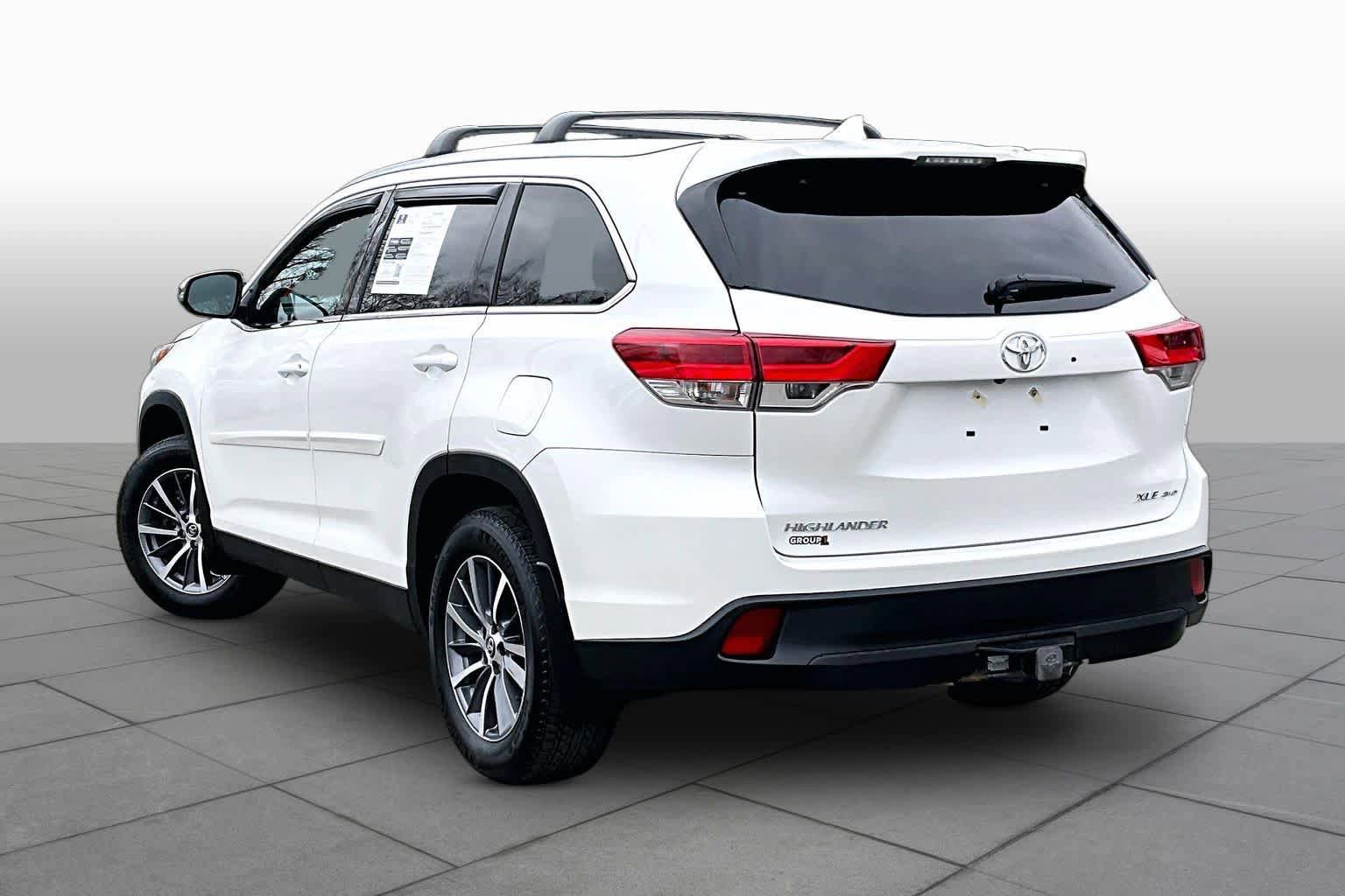 Certified 2019 Toyota Highlander XLE image 12