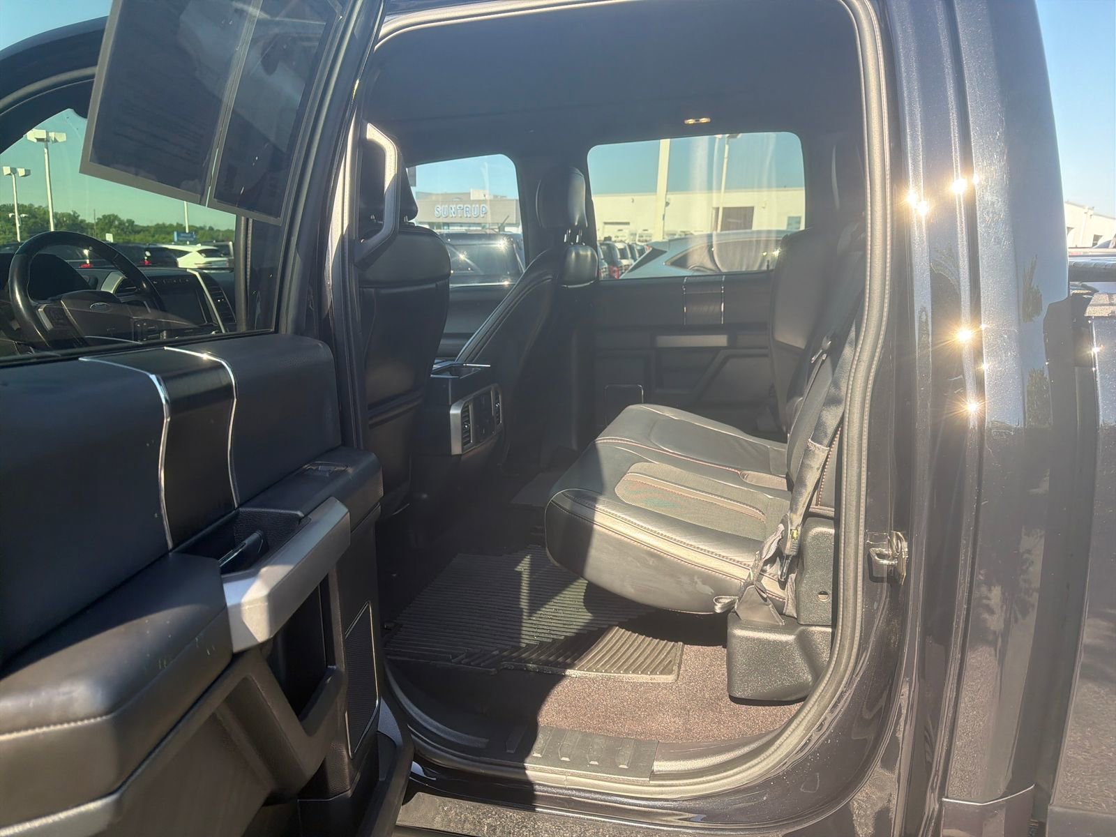 Used 2019 Ford F150 Platinum w/ Equipment Group 701A Luxury AWD/4WD image 15