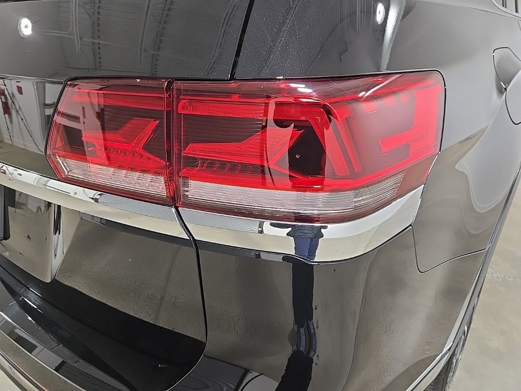 Used 2021 Volkswagen Atlas SEL R-Line image 21