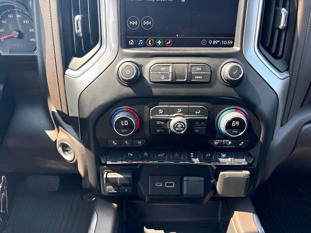 Used 2020 Chevrolet Silverado 1500 LTZ w/ LTZ Texas Edition AWD/4WD image 19