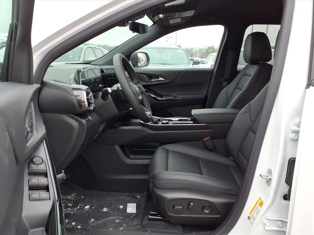 New 2026 Chevrolet Equinox LT w/ Convenience Package II image 13