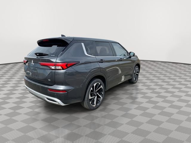 Used 2024 Mitsubishi Outlander SE Black Edition image 9