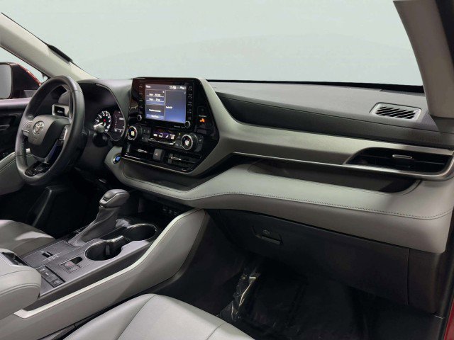 Used 2021 Toyota Highlander XLE image 64