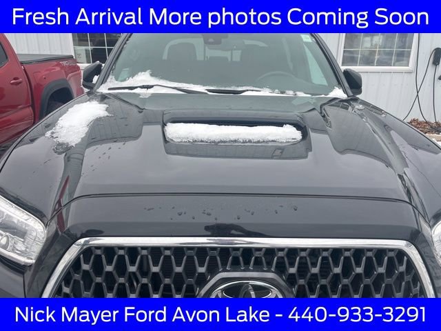 Used 2018 Toyota Tacoma TRD Sport image 8