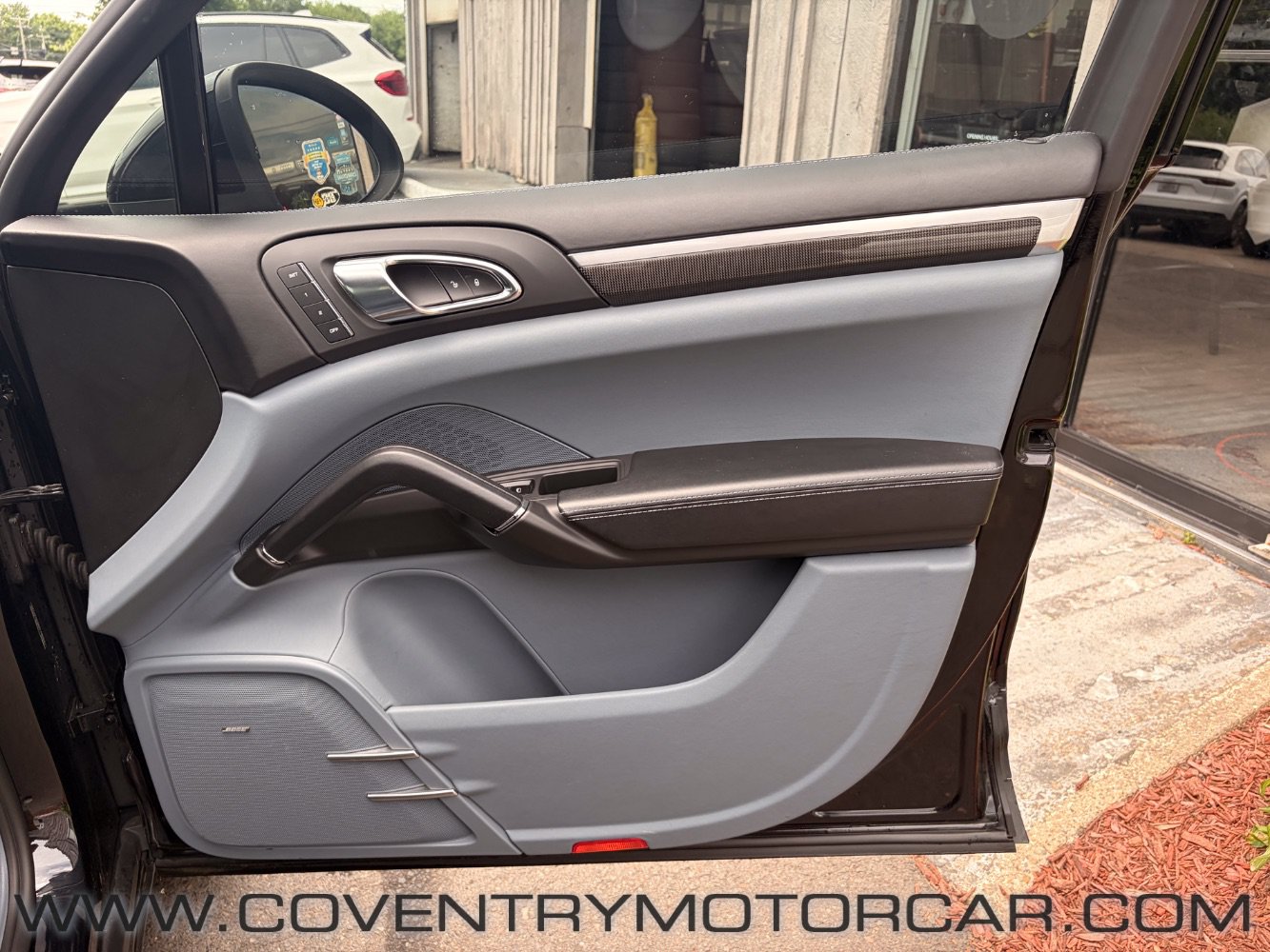 Used 2012 Porsche Cayenne Turbo AWD/4WD image 43